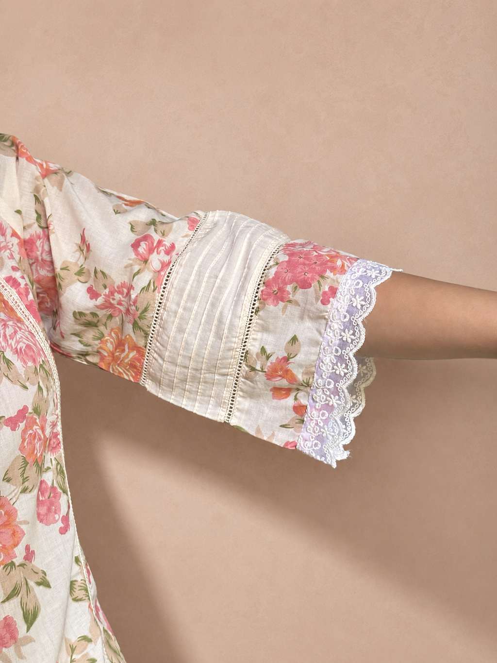 Gulbahar – Off-White Floral Print Cotton Co-ord Set with Lace Detail