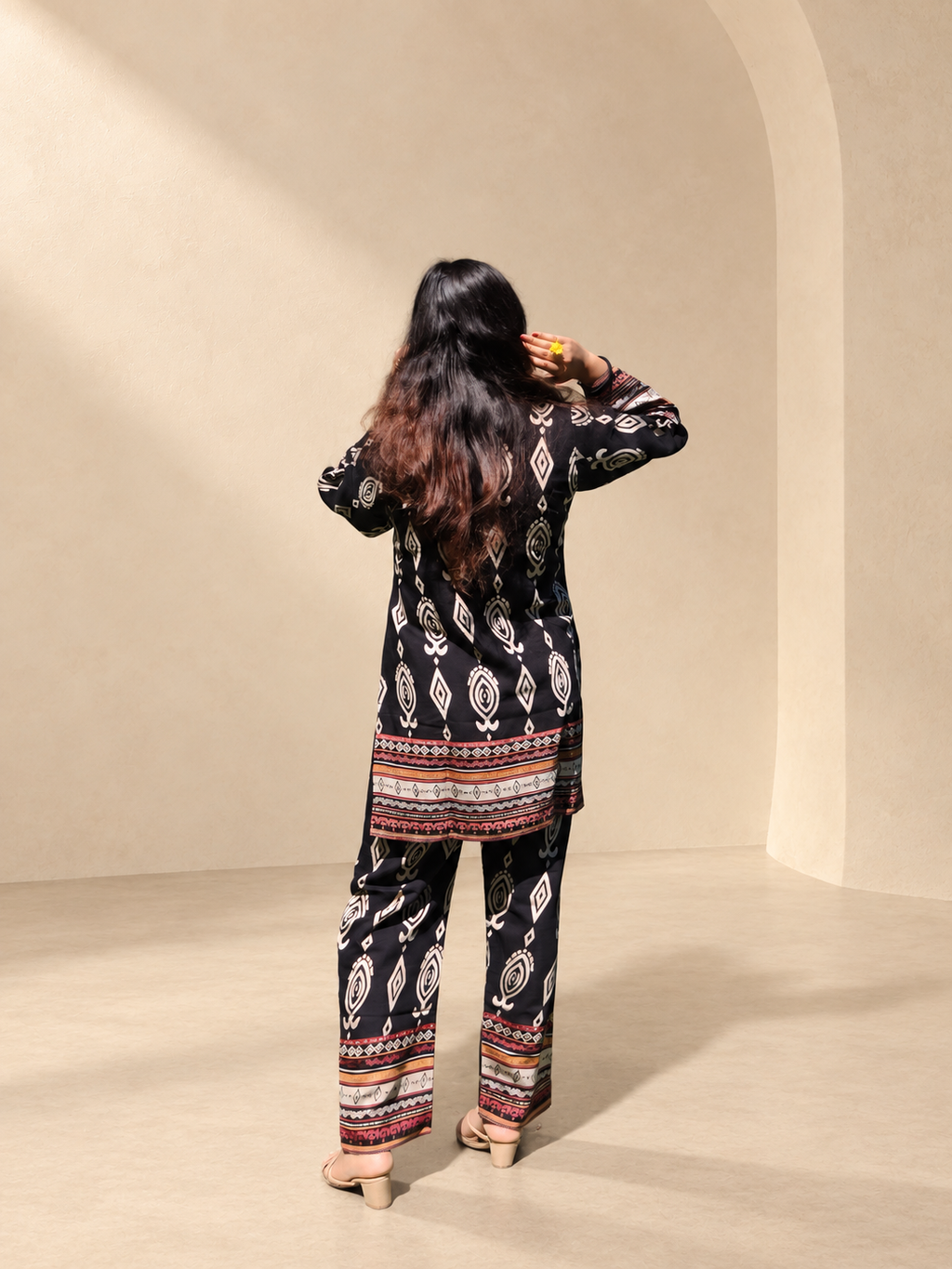 Meghra – Black Ikat-Style Print Cotton Co-ord Set