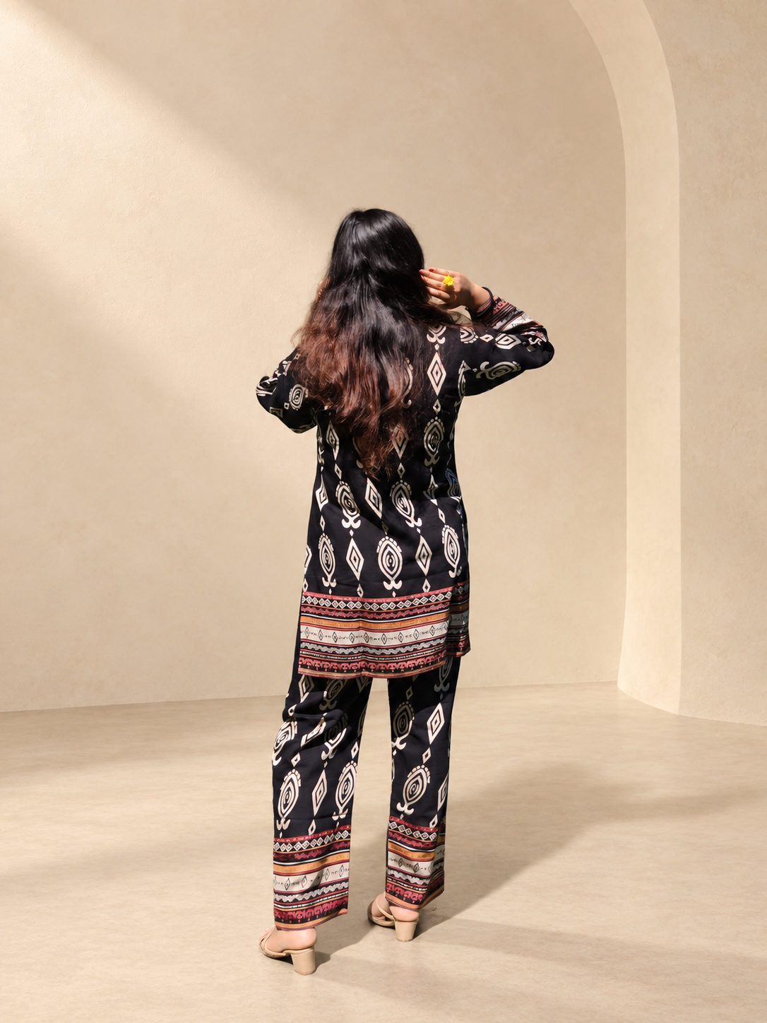 Meghra – Black Ikat-Style Print Cotton Co-ord Set